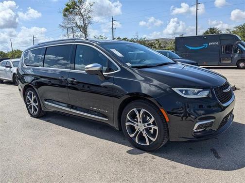 2025 Chrysler Pacifica Pinnacle