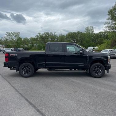 2023 Ford F-350 Lariat Super Duty