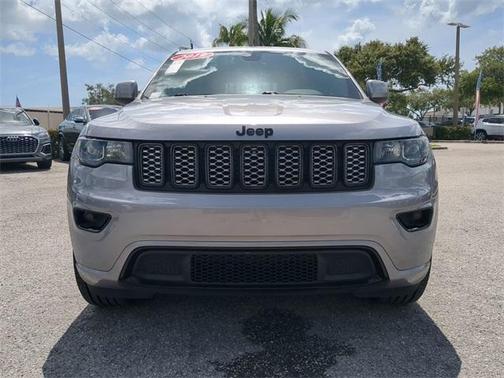 2019 Jeep Grand Cherokee Altitude