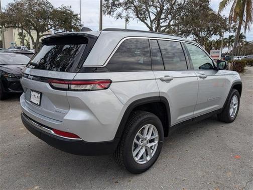 2025 Jeep Grand Cherokee Laredo X