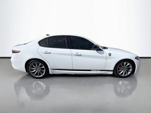 2024 Alfa Romeo Giulia Base