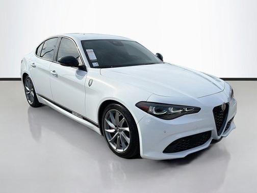 2024 Alfa Romeo Giulia Base