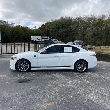 2024 Alfa Romeo Giulia Base