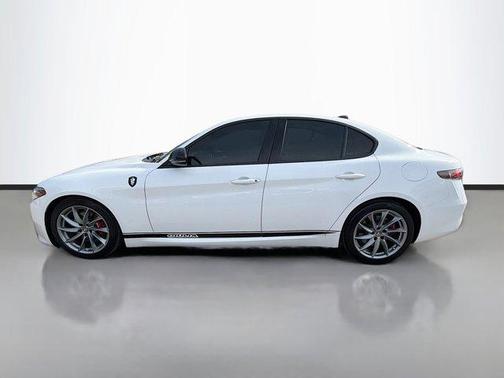 2024 Alfa Romeo Giulia Base
