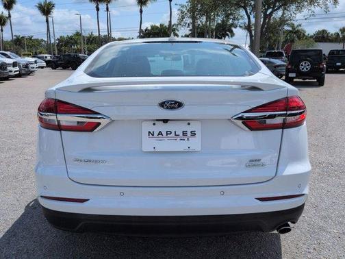 Oxford White 2019 Ford Fusion SE