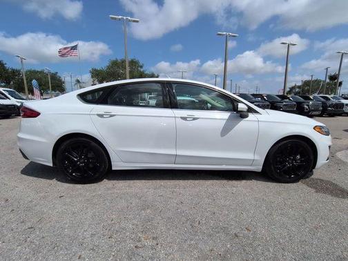 Oxford White 2019 Ford Fusion SE