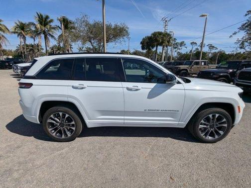 2025 Jeep Grand Cherokee Overland