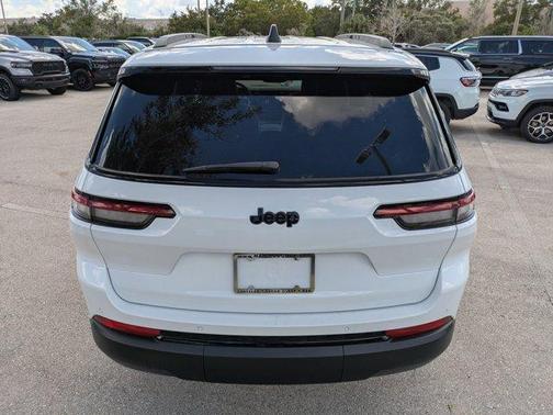 2025 Jeep Grand Cherokee L Laredo