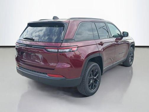 2026 Jeep Grand Cherokee Laredo