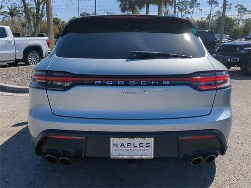2022 Porsche Macan S