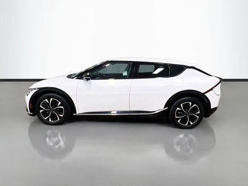2022 Kia EV6 Wind