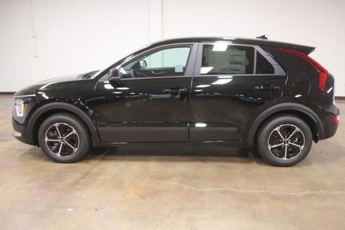 2025 Kia Niro LX