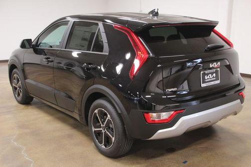 2025 Kia Niro LX
