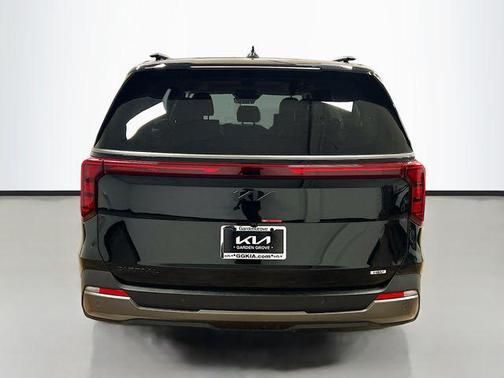 2025 Kia Carnival Hybrid SX