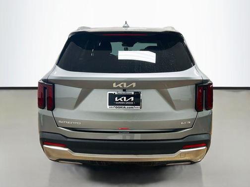 2025 Kia Sorento Plug-In Hybrid EX