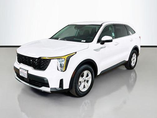 2025 Kia Sorento LX