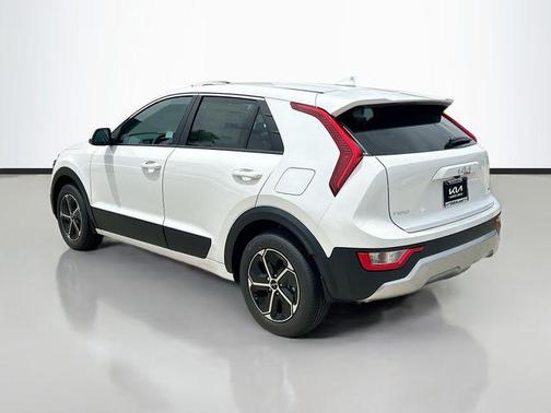 2025 Kia Niro LX