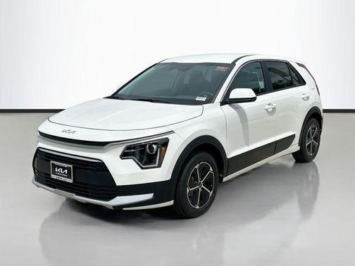 2025 Kia Niro LX