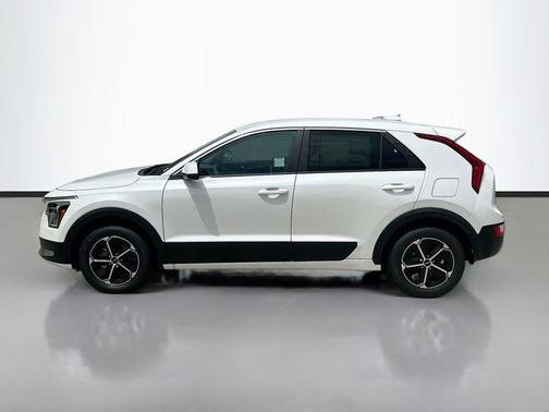 2025 Kia Niro LX
