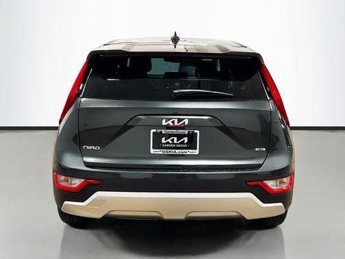 2025 Kia Niro LX