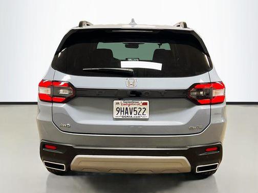 2023 Honda Pilot AWD Elite