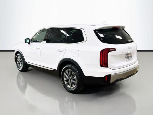 2024 Kia Telluride LX
