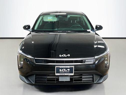 2025 Kia K4 LX