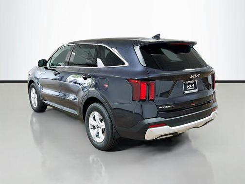 2025 Kia Sorento LX