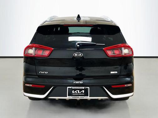 2017 Kia Niro LX