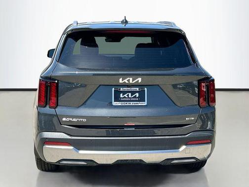 2025 Kia Sorento Hybrid EX