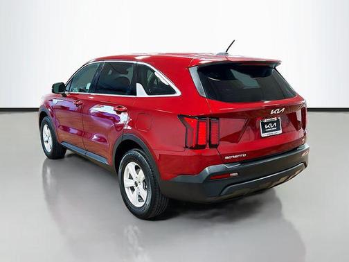2023 Kia Sorento LX