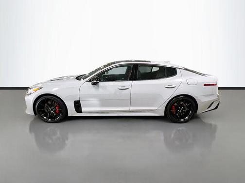 2023 Kia Stinger GT2