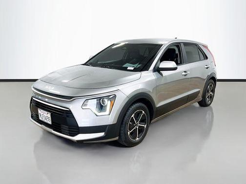 2024 Kia Niro LX