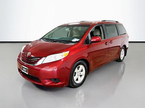 2015 Toyota Sienna SE
