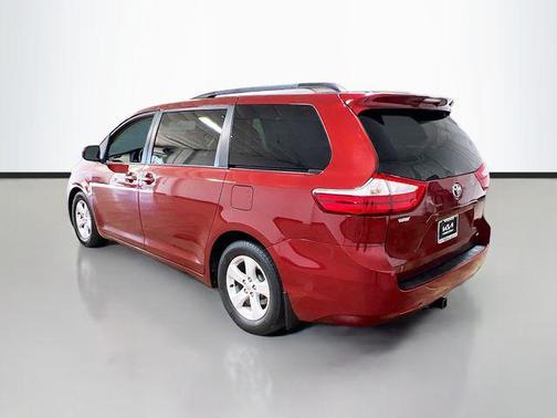 2015 Toyota Sienna SE
