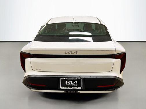 2025 Kia K4 LX