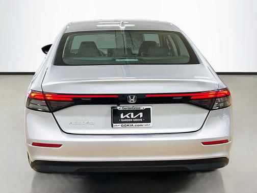 2025 Honda Accord LX 1.5T