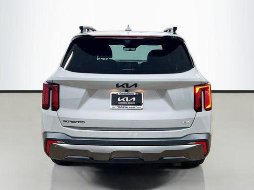 2025 Kia Sorento SX