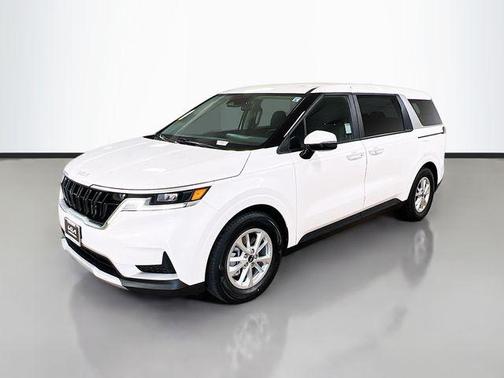 2022 Kia Carnival LX