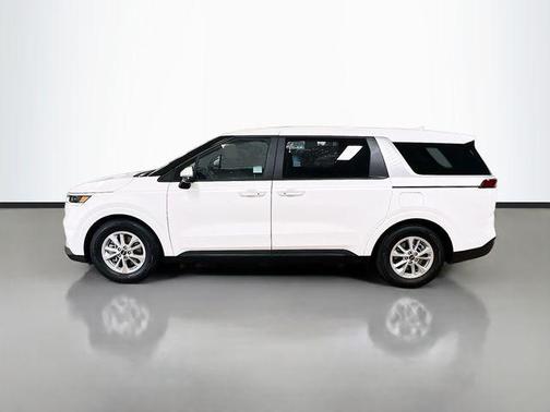 2022 Kia Carnival LX