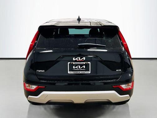 2025 Kia Niro LX
