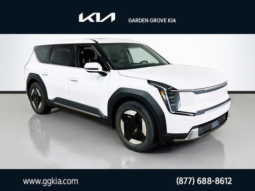 2026 Kia EV9 Light Long Range