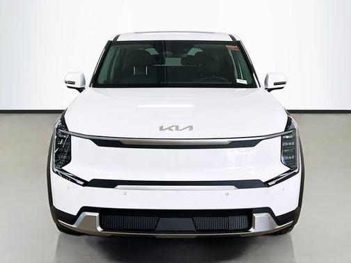 2026 Kia EV9 Light Long Range