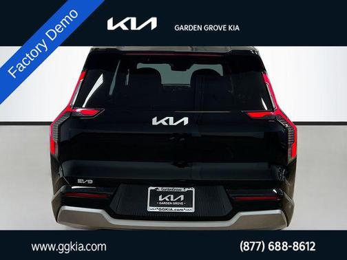 2025 Kia EV9 Land