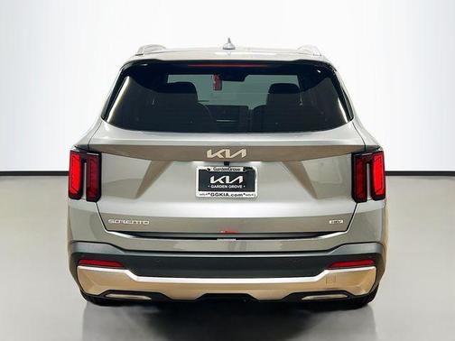 2025 Kia Sorento Hybrid EX
