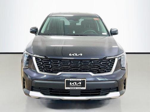 2025 Kia Sorento LX