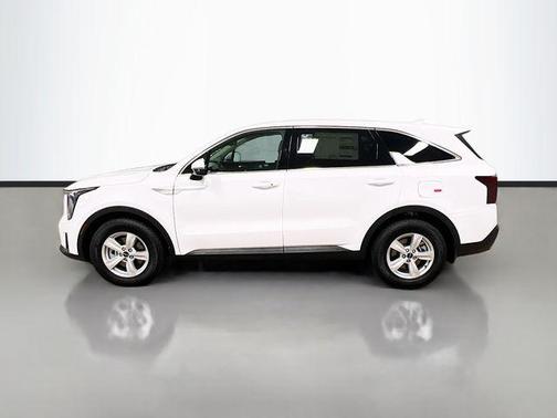 2025 Kia Sorento LX