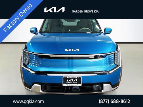 2025 Kia EV9 Land