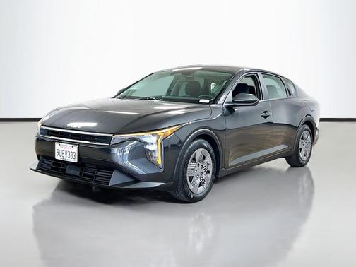 2025 Kia K4 LX