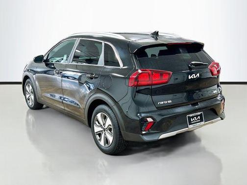 2022 Kia Niro LXS